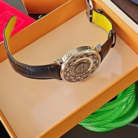 AUTH LOUIS VUITTON WATCH TIME ZONE Q5D22 AUTOMATIC WORLD SS LEATHER 39MM F/S - Picture 2 of 3